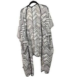 Cato One Size Kimono Cover Up Black and White Chevron Pattern